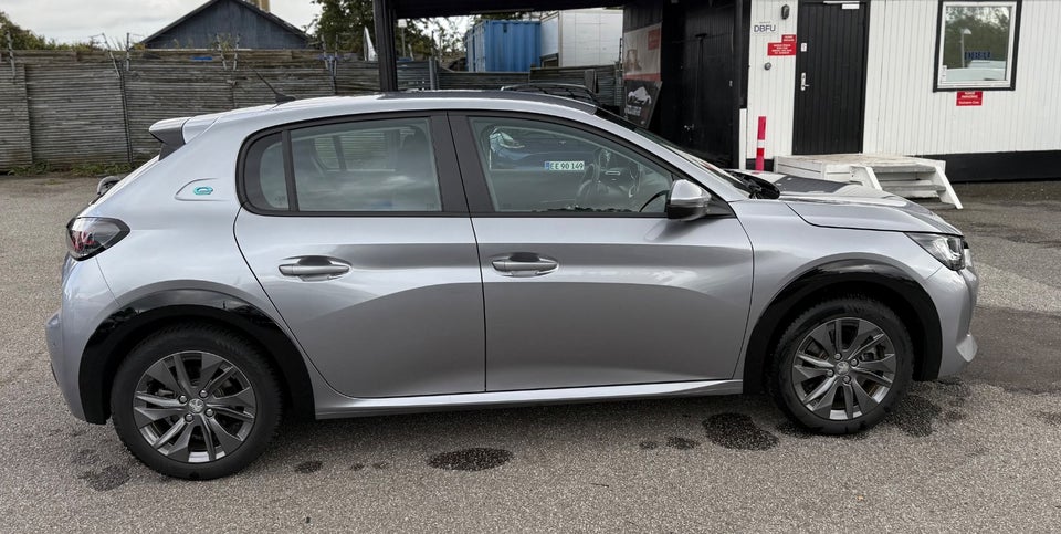 Peugeot e-208 50 Allure 5d