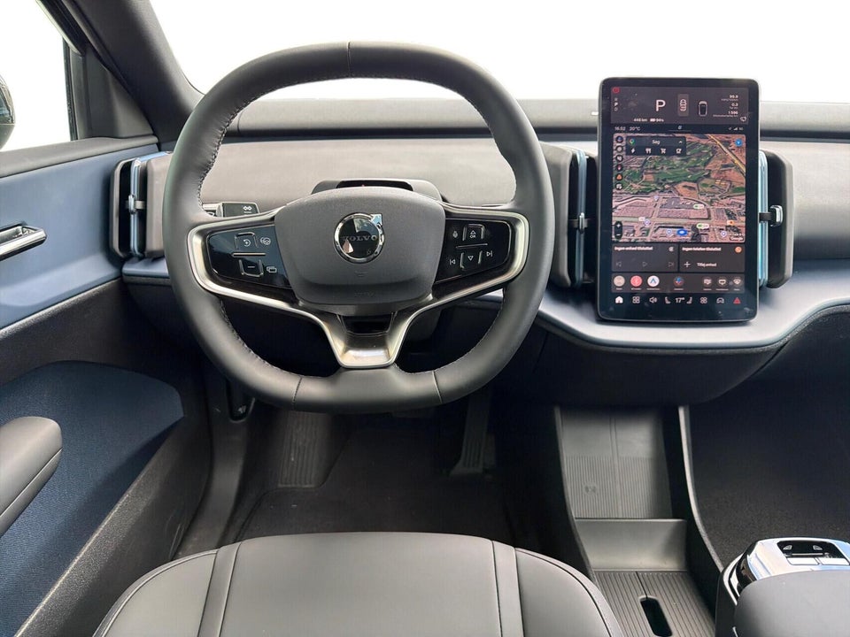 Volvo EX30 Extended Range Black Edition 5d