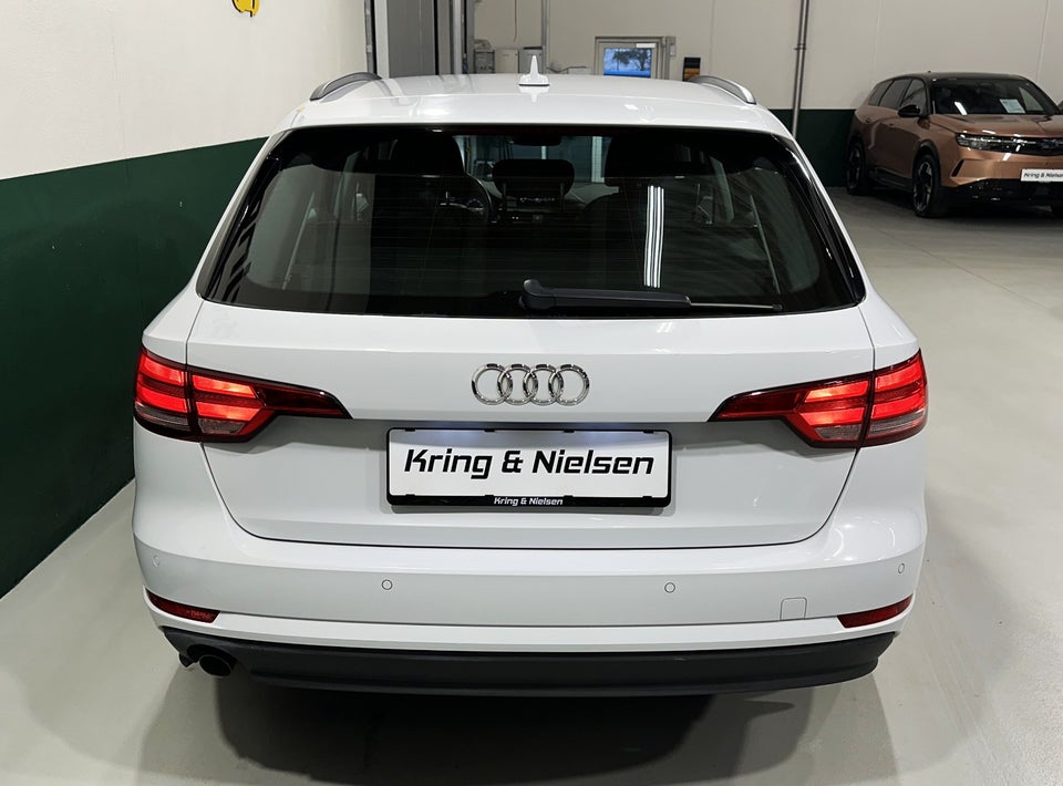Audi A4 2,0 TDi 150 Avant S-tr. 5d