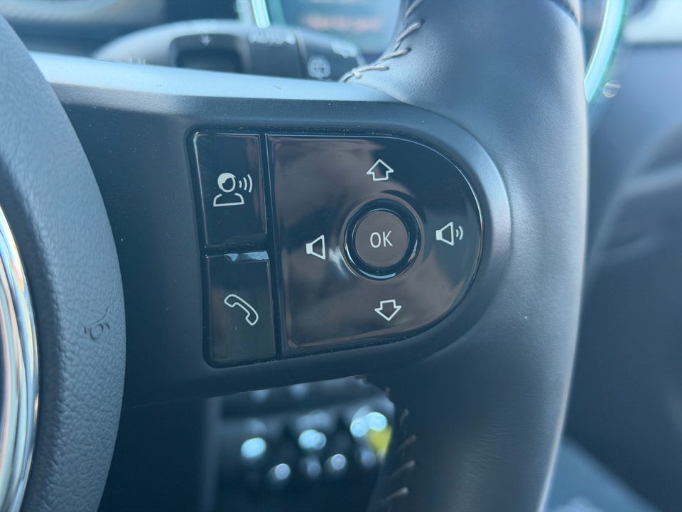 MINI Cooper SE Maximise 3d