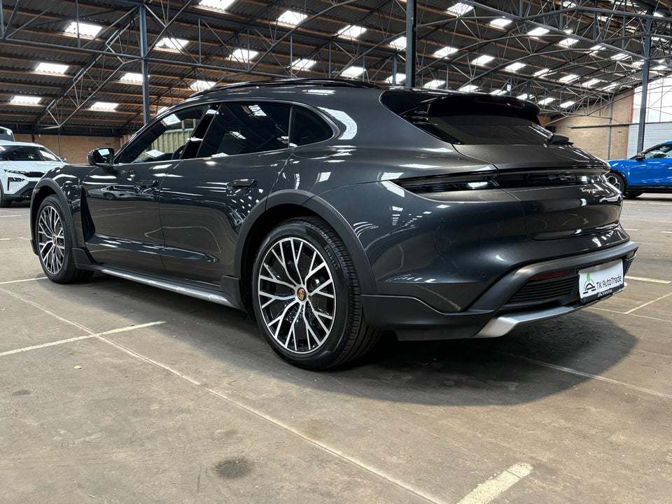 Porsche Taycan 4 Performance+ Cross Turismo 5d
