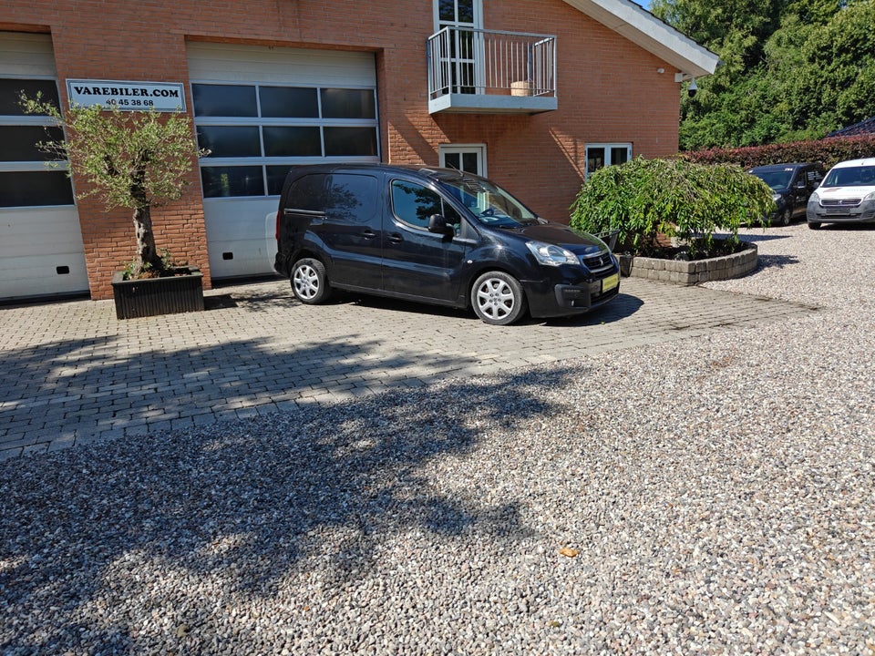 Peugeot Partner 1,6 BlueHDi 100 L1 Premium ESG Van 5d