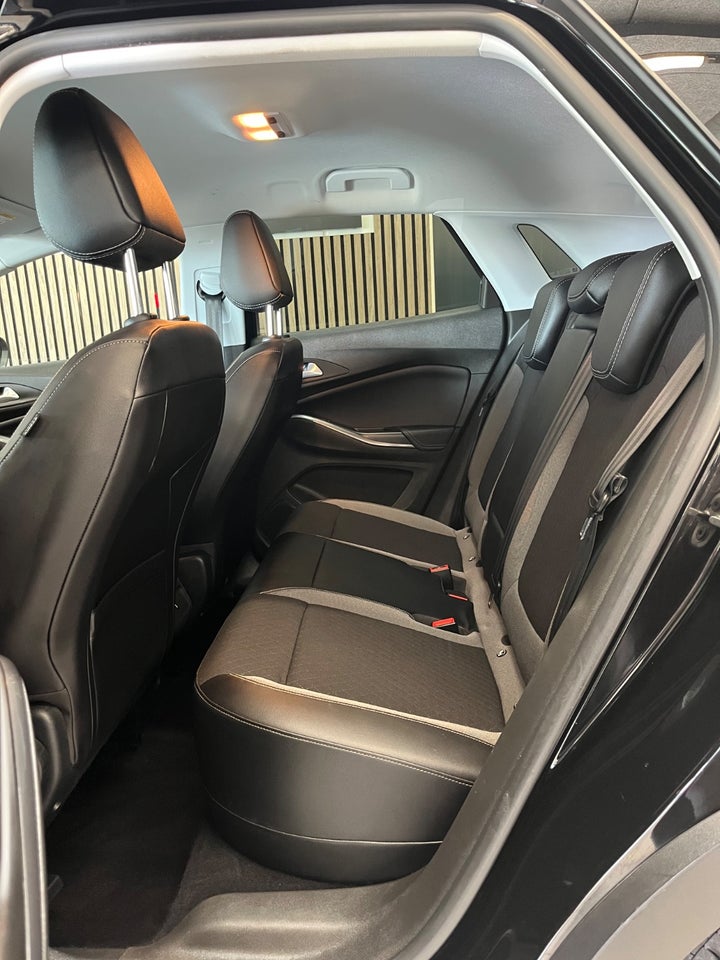 Opel Grandland X 1,6 Hybrid Exclusive aut. 5d