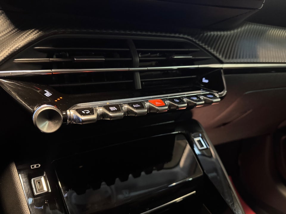 Peugeot 208 1,5 BlueHDi 100 Allure Sky 5d