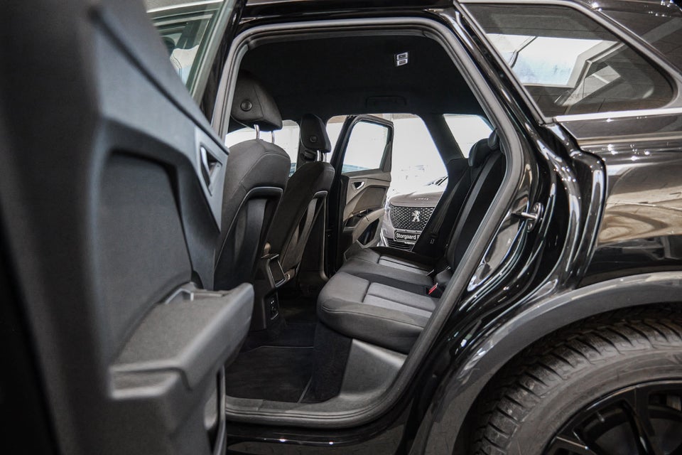 Audi Q4 e-tron 40 S-line 5d