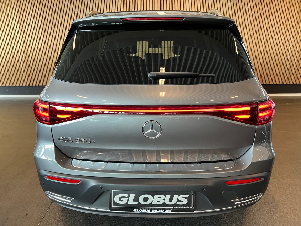 Mercedes EQB250+ Progressive 5d
