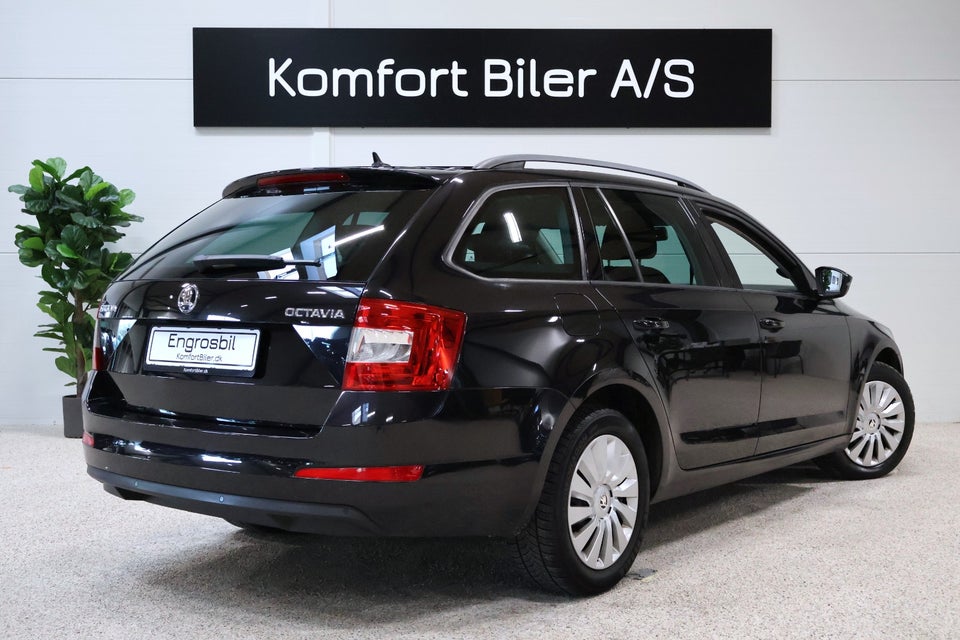 Skoda Octavia 1,6 TDi 110 Style Combi DSG 5d