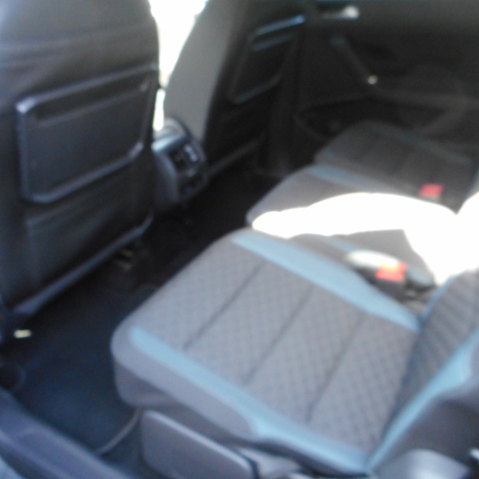 VW Touran 1,6 TDi 115 IQ.Drive DSG 7prs 5d
