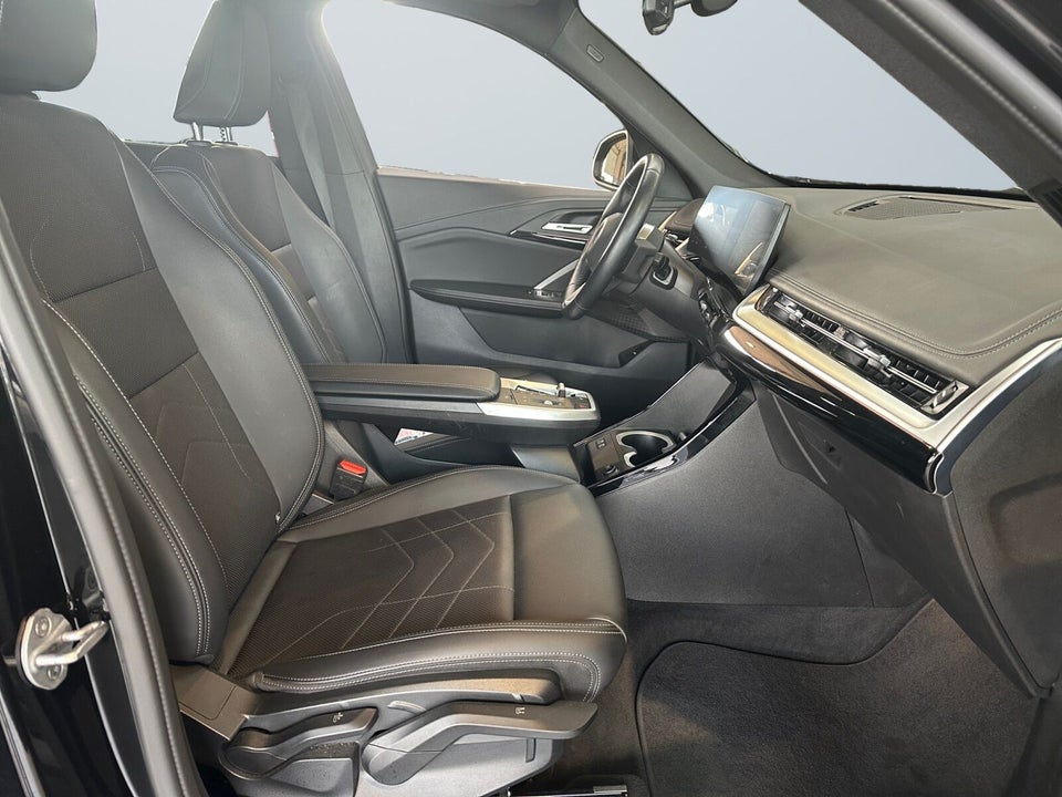 BMW iX1 eDrive20 X-Line 5d