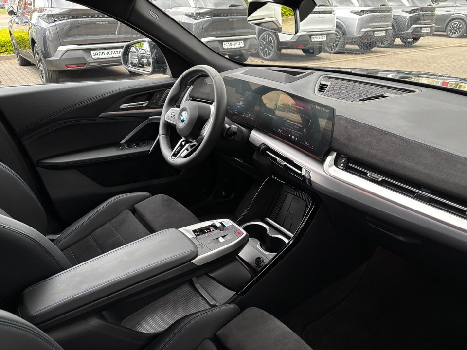 BMW iX2 eDrive20 Fully Charged M-Sport 5d
