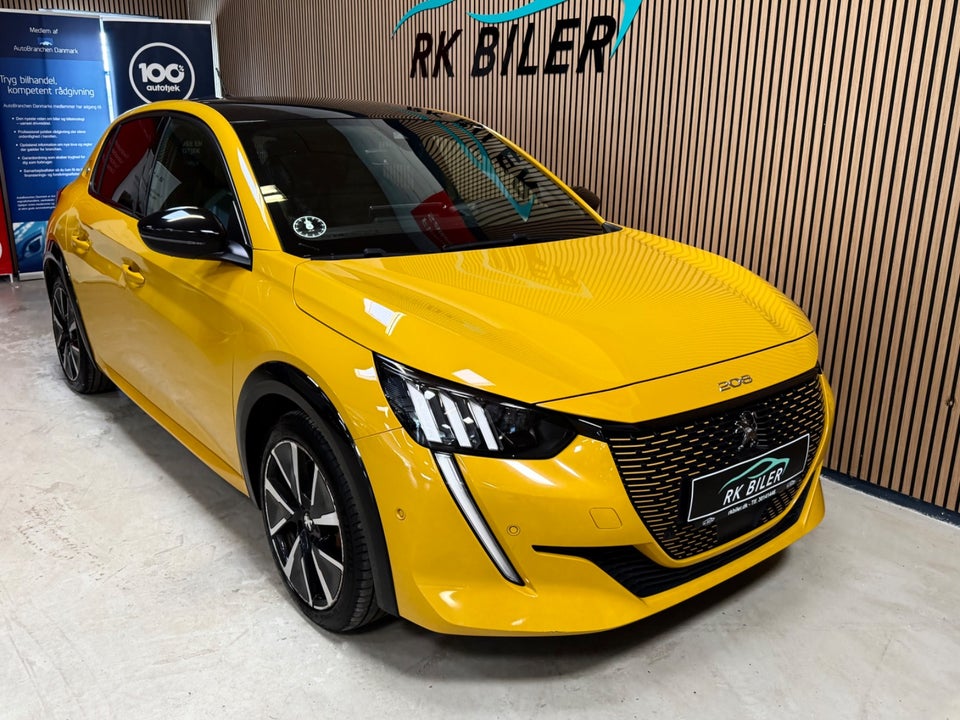 Peugeot e-208 50 GT Pack 5d