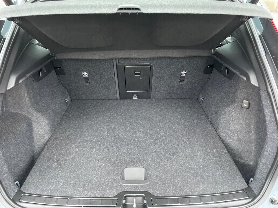 Volvo XC40 P8 ReCharge Twin R-Design 5d