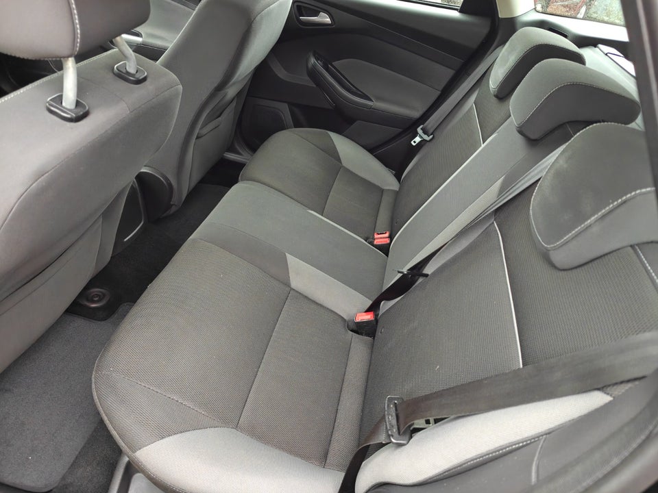 Ford Focus 1,6 Ti-VCT 105 Titanium stc. 5d