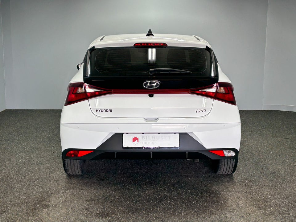 Hyundai i20 1,0 T-GDi Essential DCT 5d