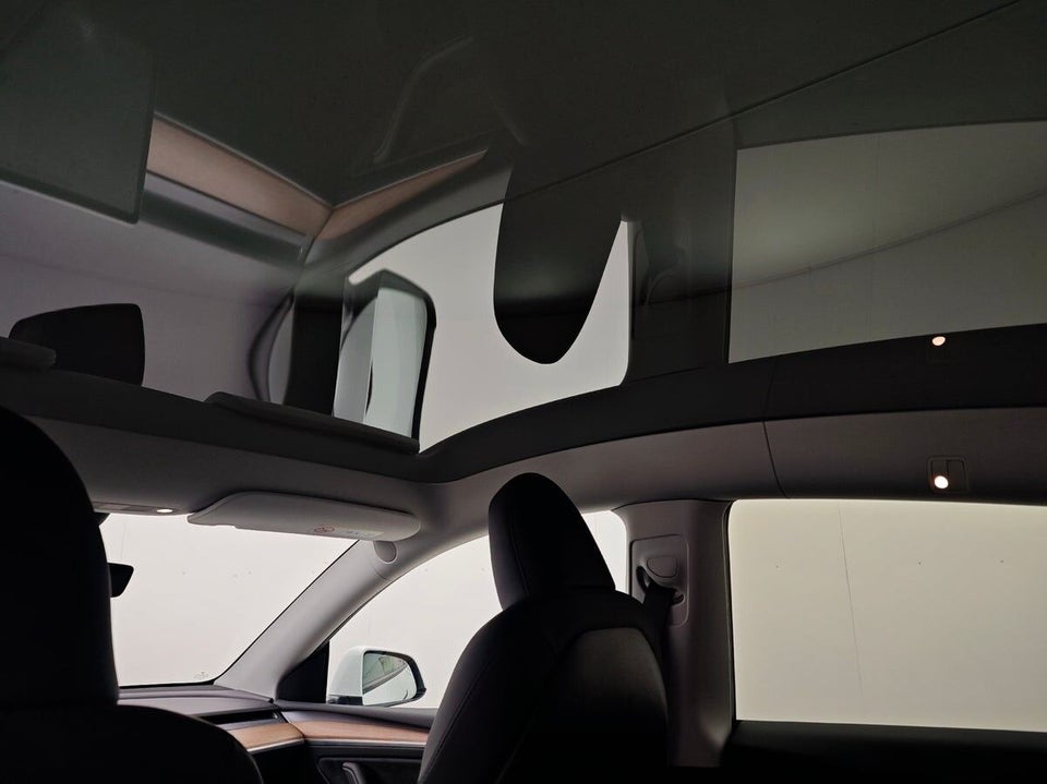 Tesla Model Y Long Range AWD 5d