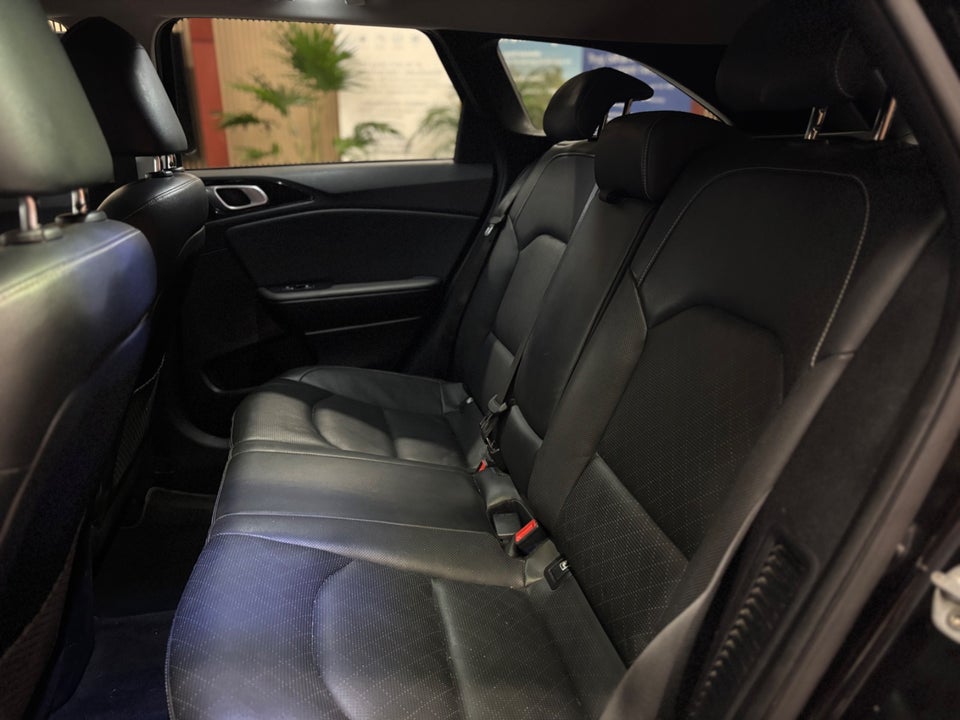 Kia Ceed 1,6 PHEV Upgrade SW DCT 5d