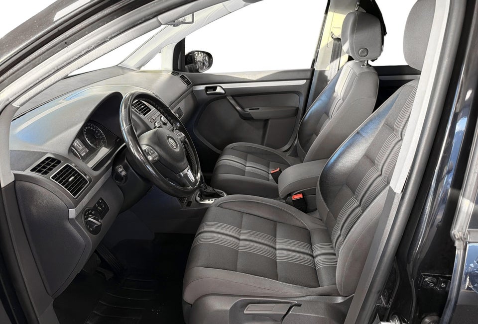 VW Touran 1,6 TDi 105 Match DSG BMT 5d