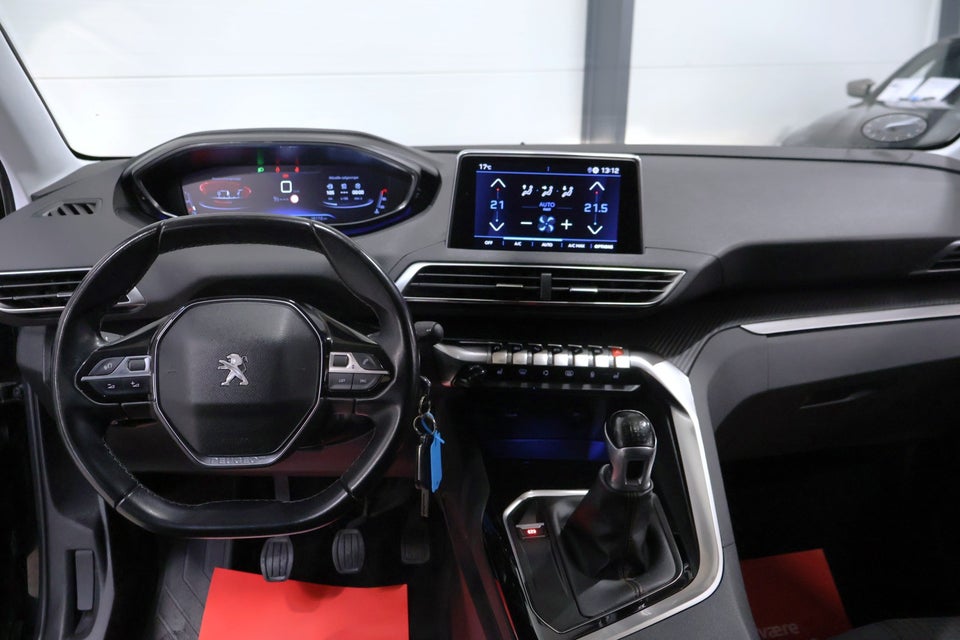 Peugeot 5008 1,2 PureTech 130 Active 7prs 5d