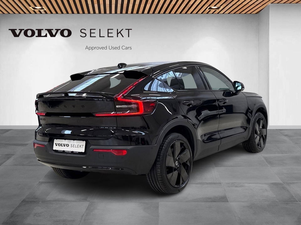 Volvo EC40 Extended Range Black Edition 5d