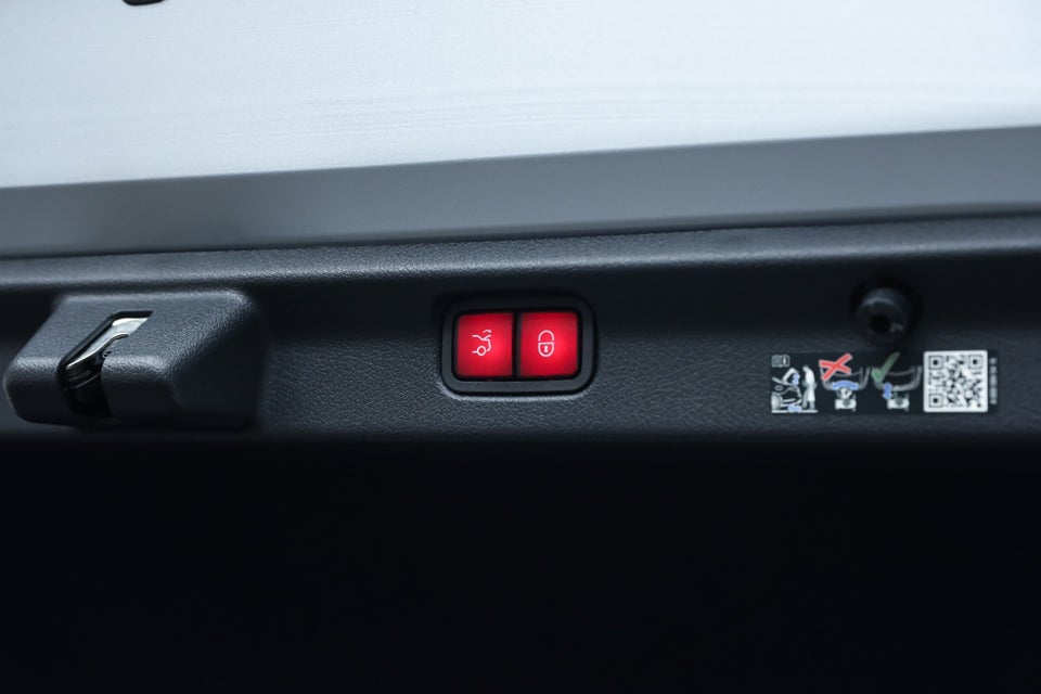 Mercedes EQE350 AMG Line 4d