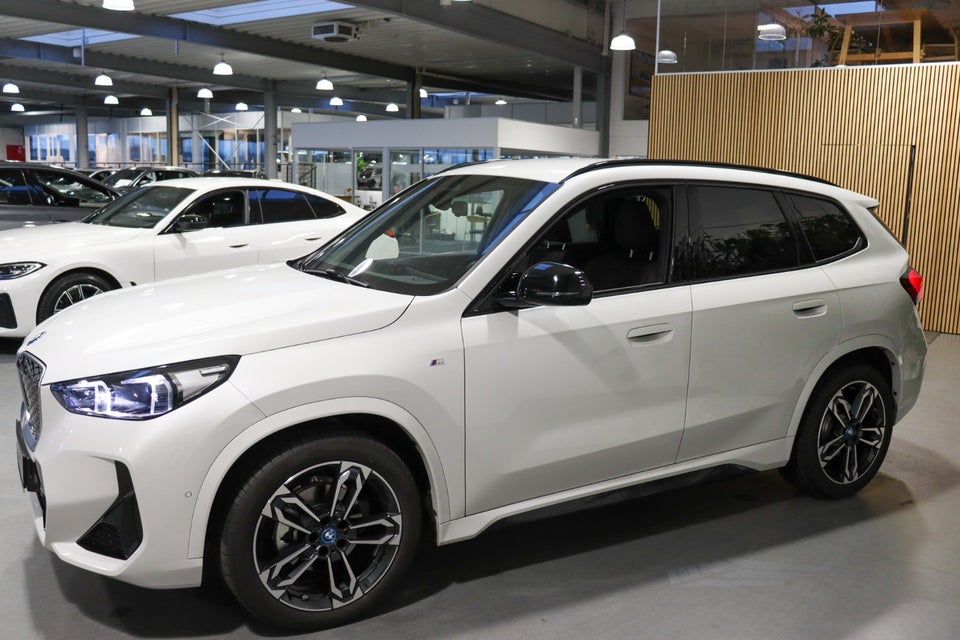 BMW iX1 eDrive20 M-Sport 5d