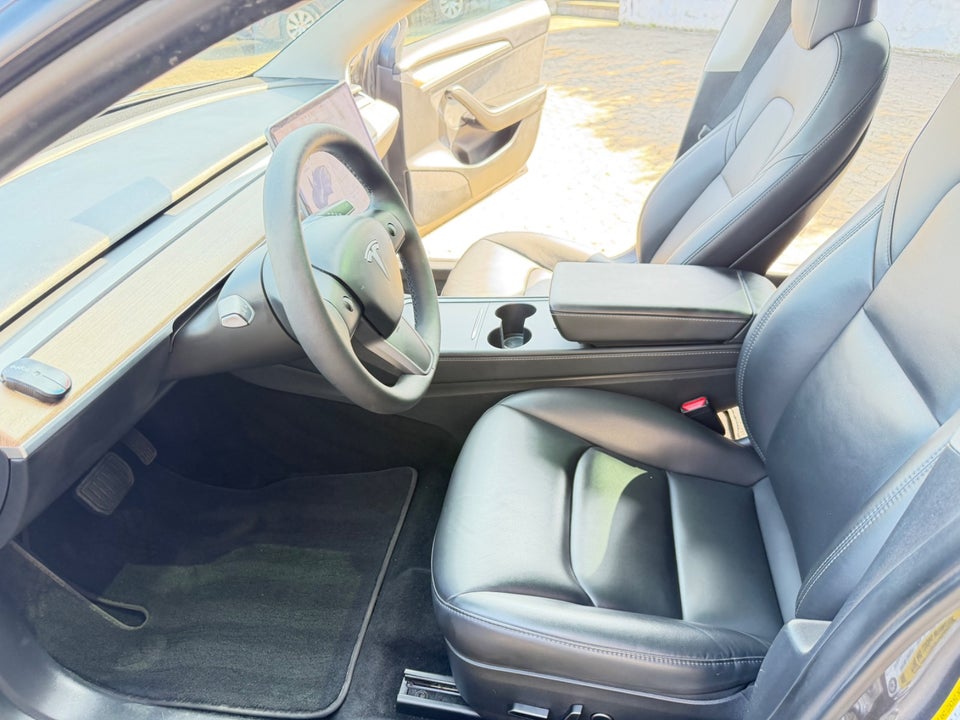 Tesla Model 3 Long Range AWD 4d