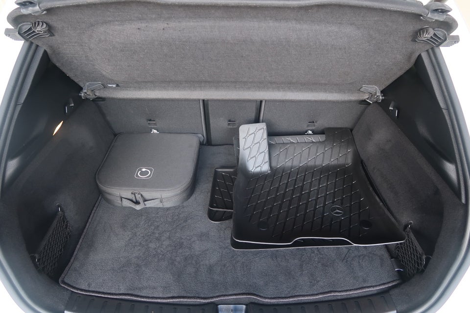 Mercedes EQA300 Progressive 4Matic 5d