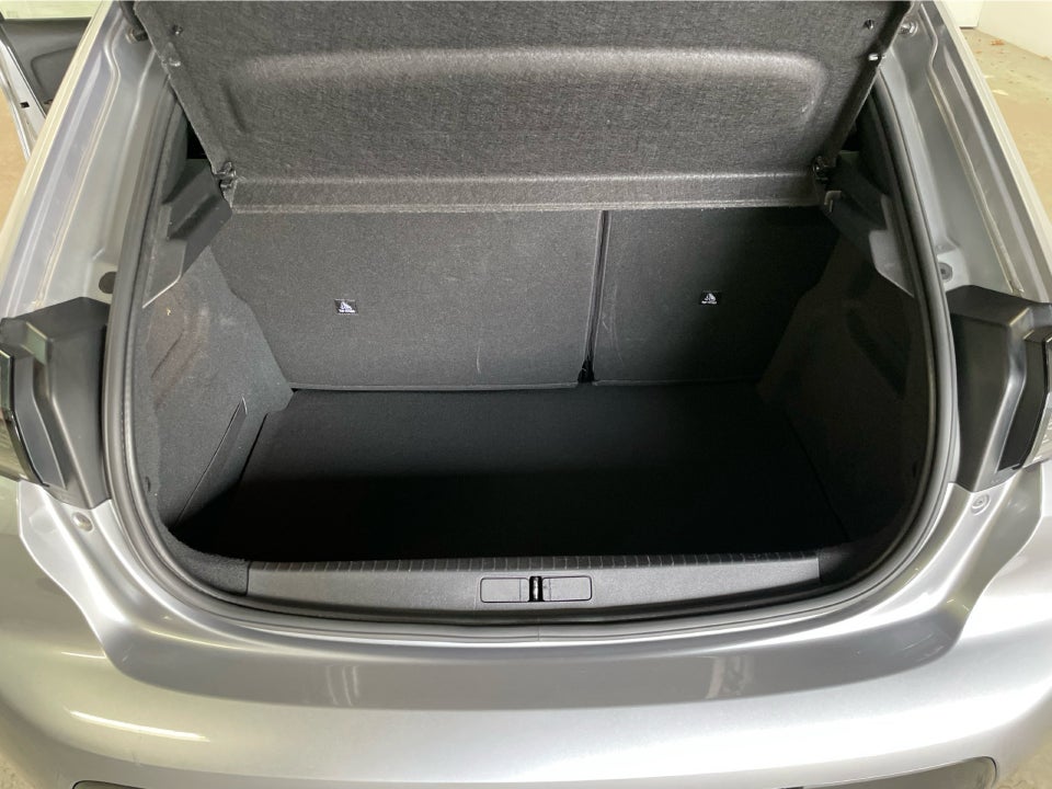 Peugeot 208 1,2 PureTech 100 Allure Sky 5d