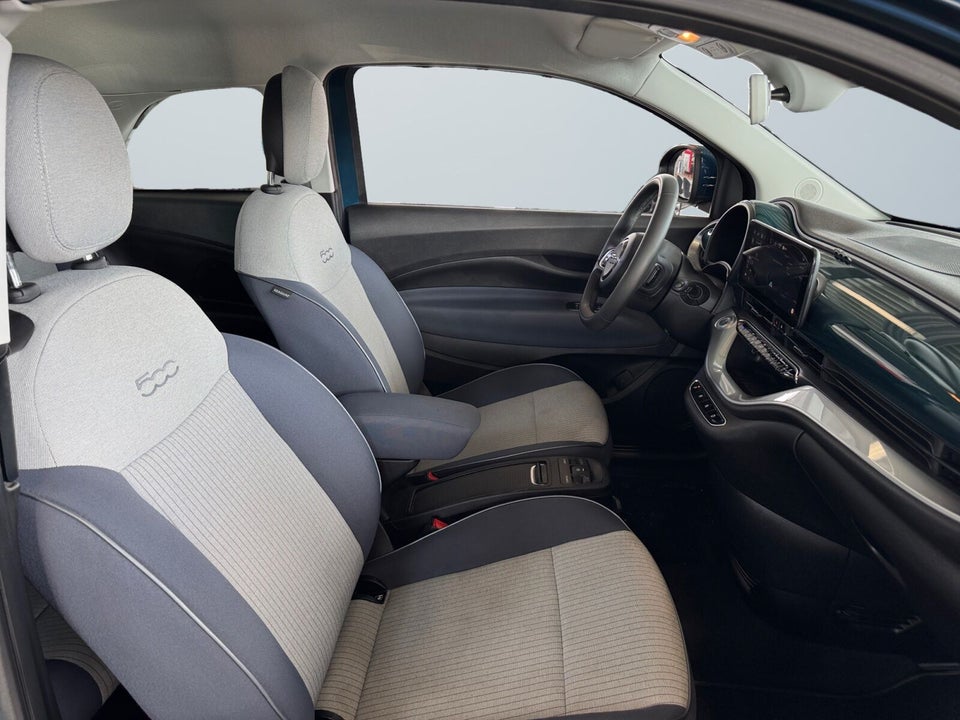 Fiat 500e 42 Icon 3+1 4d