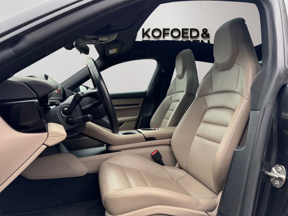 Porsche Taycan 4d