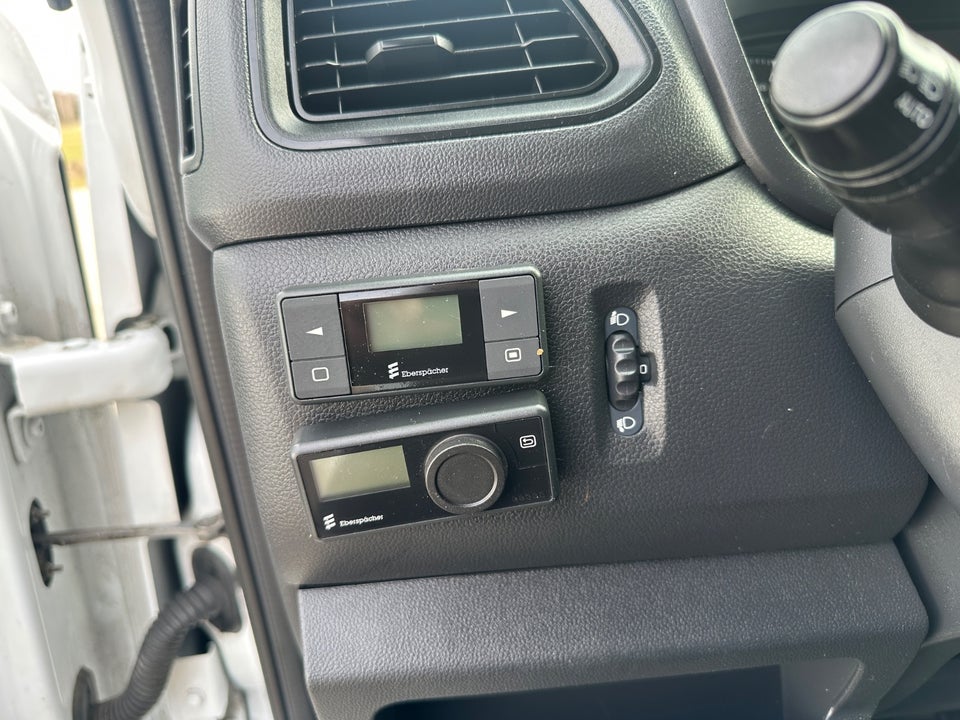 Renault Master IV T33 2,3 dCi 150 L2H2 Kassevogn