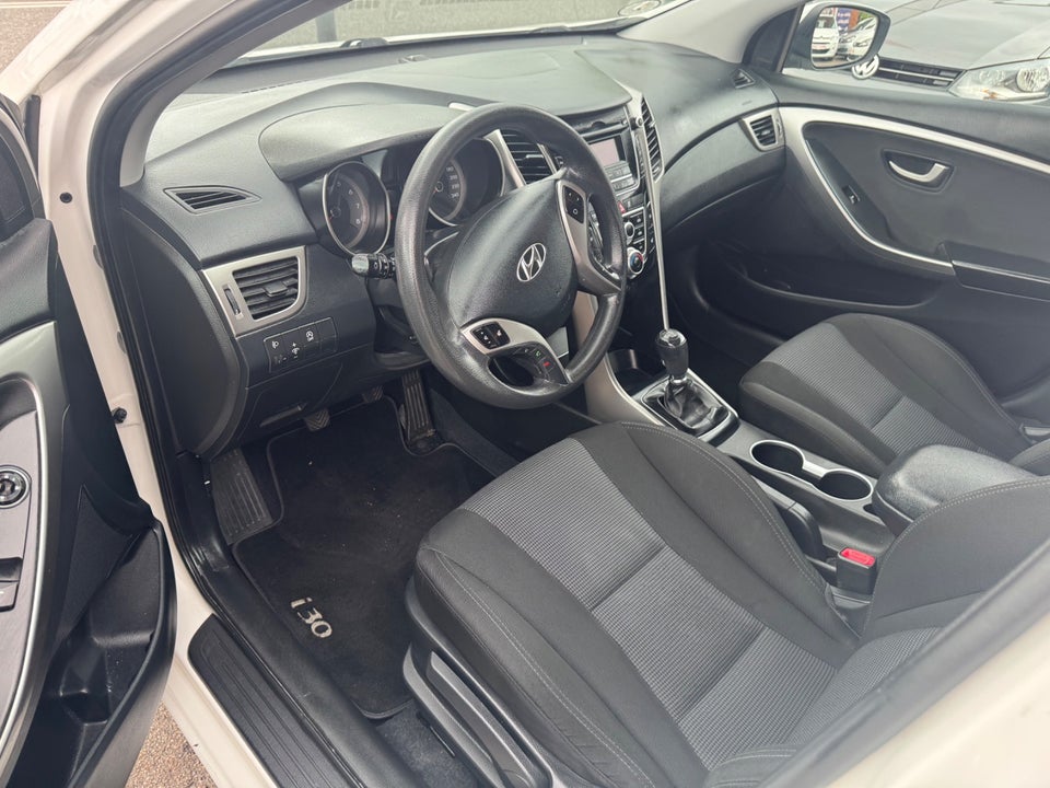 Hyundai i30 1,4 CVVT Comfort CW 5d