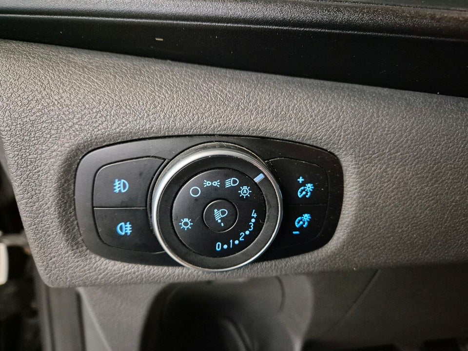 Ford Transit Custom 300L 2,0 TDCi 170 Limited aut.