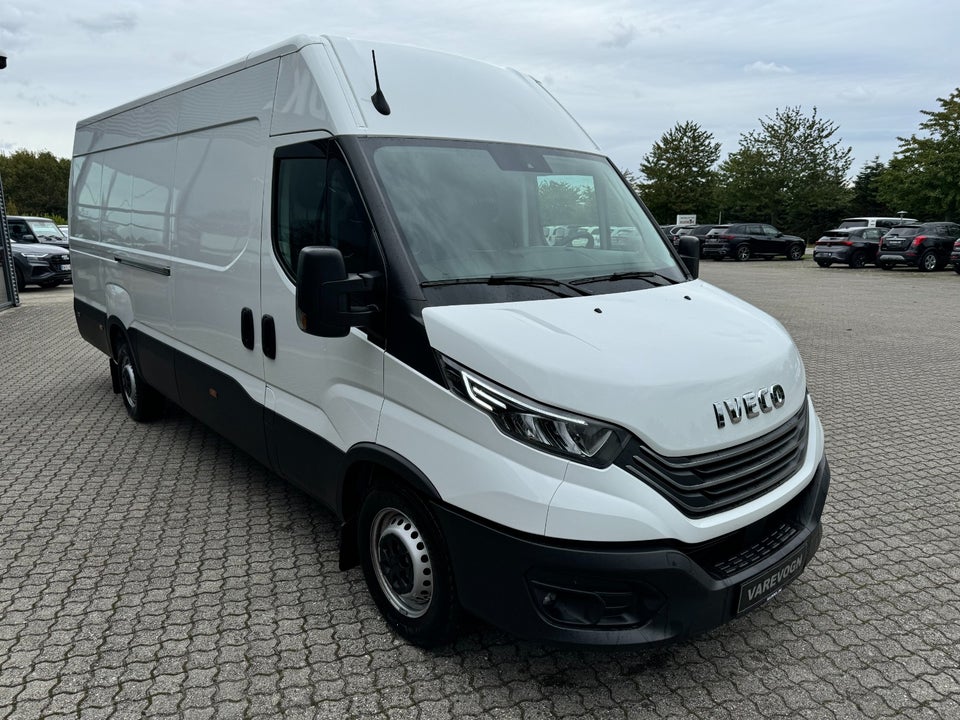 Iveco Daily 3,0 35S18 16m³ Van AG8