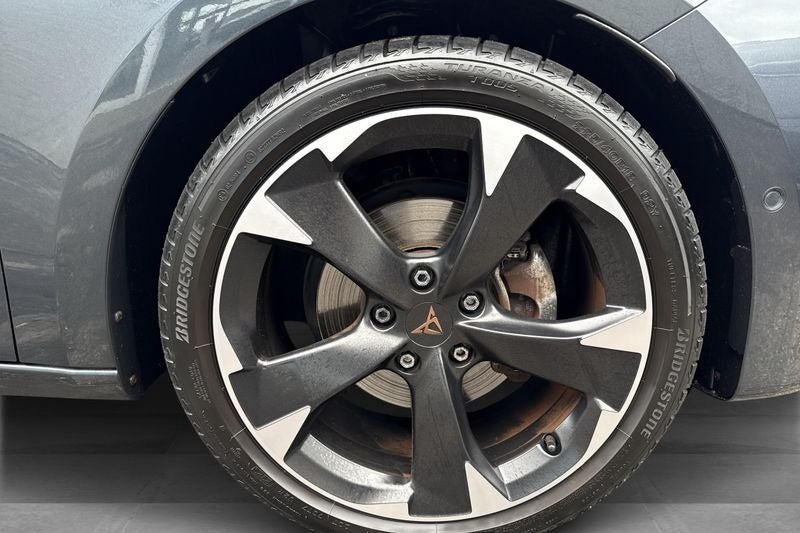 Cupra Leon 1,5 eTSi High Sportstourer DSG 5d