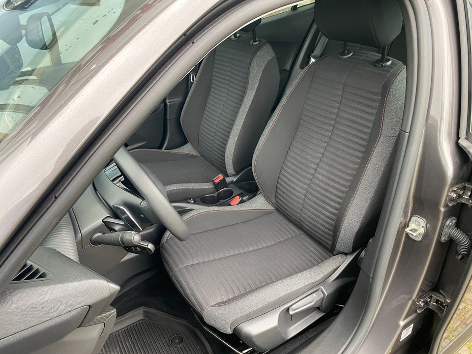 Peugeot 2008 1,2 PureTech 130 Platin EAT8 5d