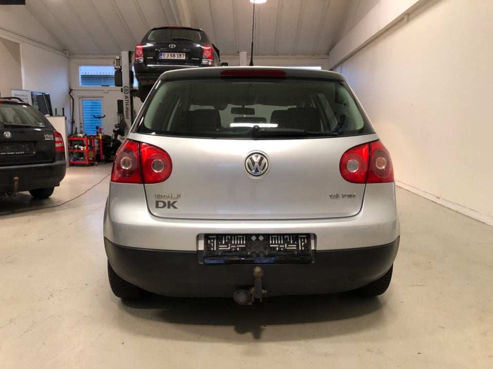 VW Golf V 1,6 FSi Trendline 5d