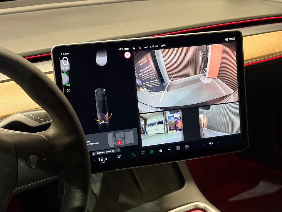 Tesla Model 3 Long Range AWD 4d