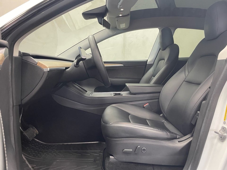 Tesla Model Y Long Range AWD 5d