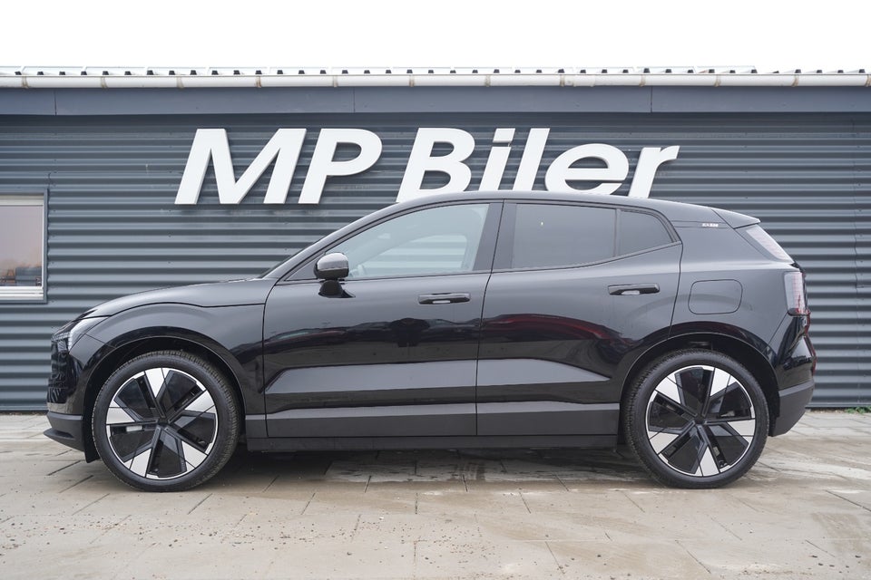 Volvo EX30 Twin Performance Plus 5d