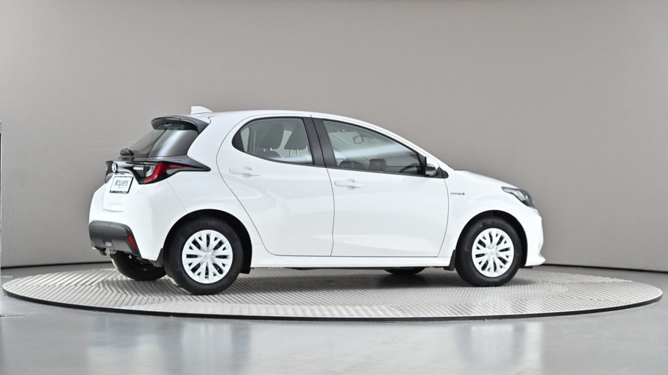Toyota Yaris 1,5 Hybrid H3 e-CVT 5d