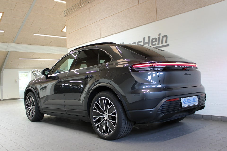 Porsche Macan 4 5d