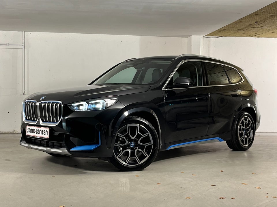 BMW iX1 xDrive30 X-Line 5d