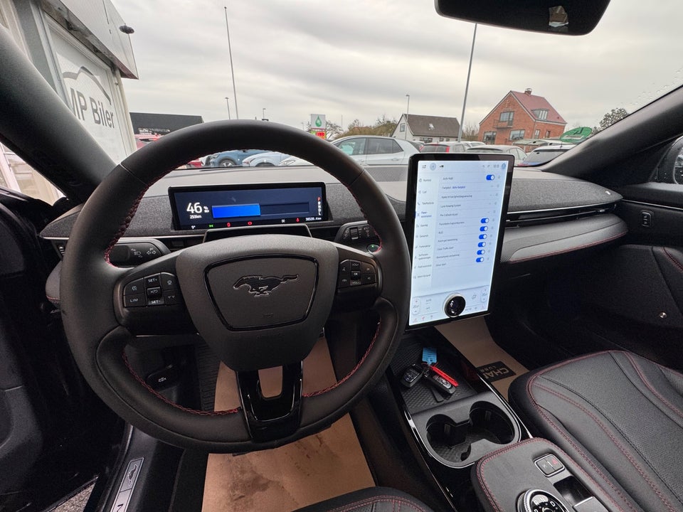 Ford Mustang Mach-E 98 Premium Extended Range 5d