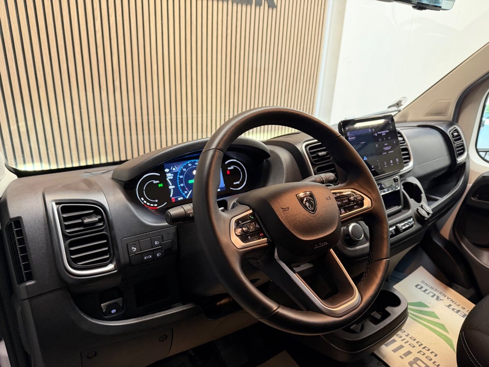 Peugeot e-Boxer 435 110 L3H2 Premium