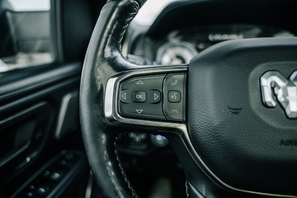 Dodge RAM 1500 5,7 V8 Laramie Crew Cab aut. 4x4 4d