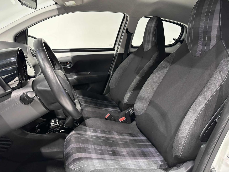 Peugeot 108 1,0 e-VTi 72 Allure+ 5d