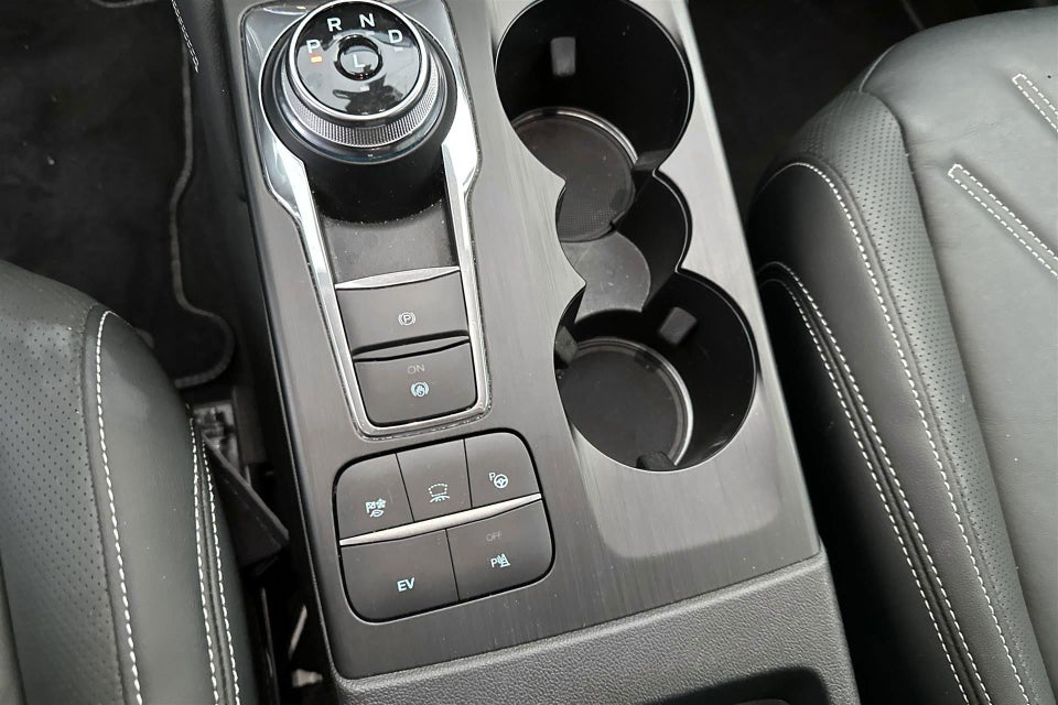 Ford Kuga 2,5 PHEV Vignale CVT 5d