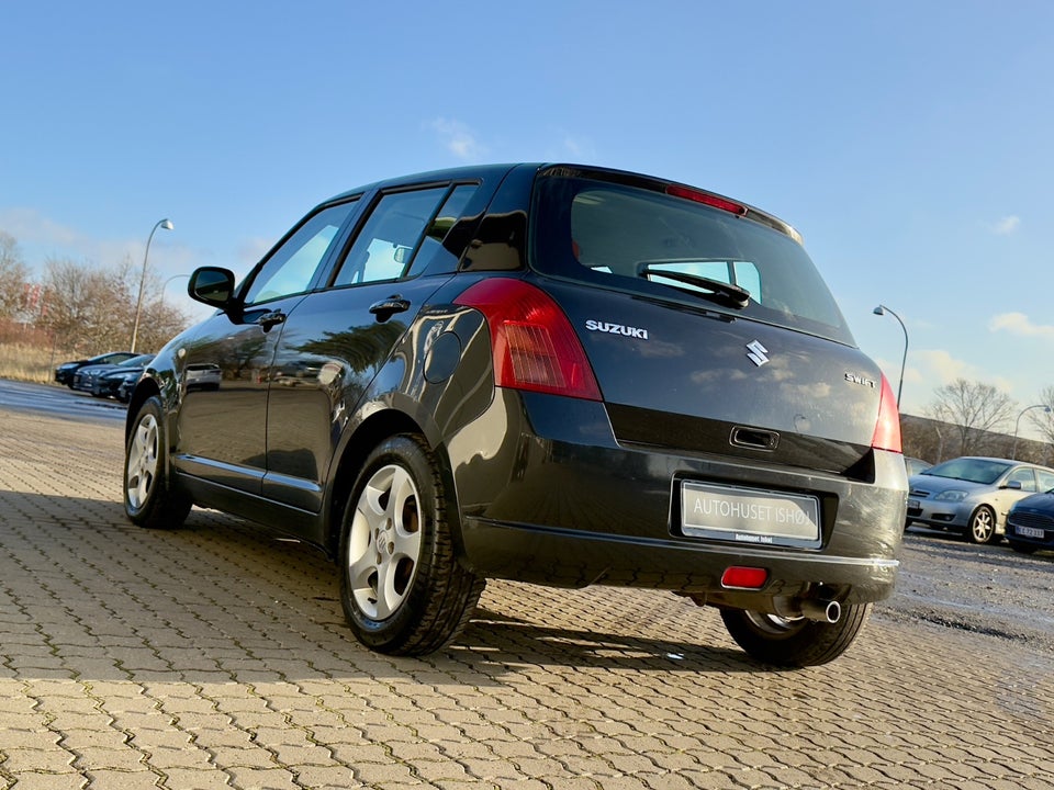 Suzuki Swift 1,5 GLX 5d