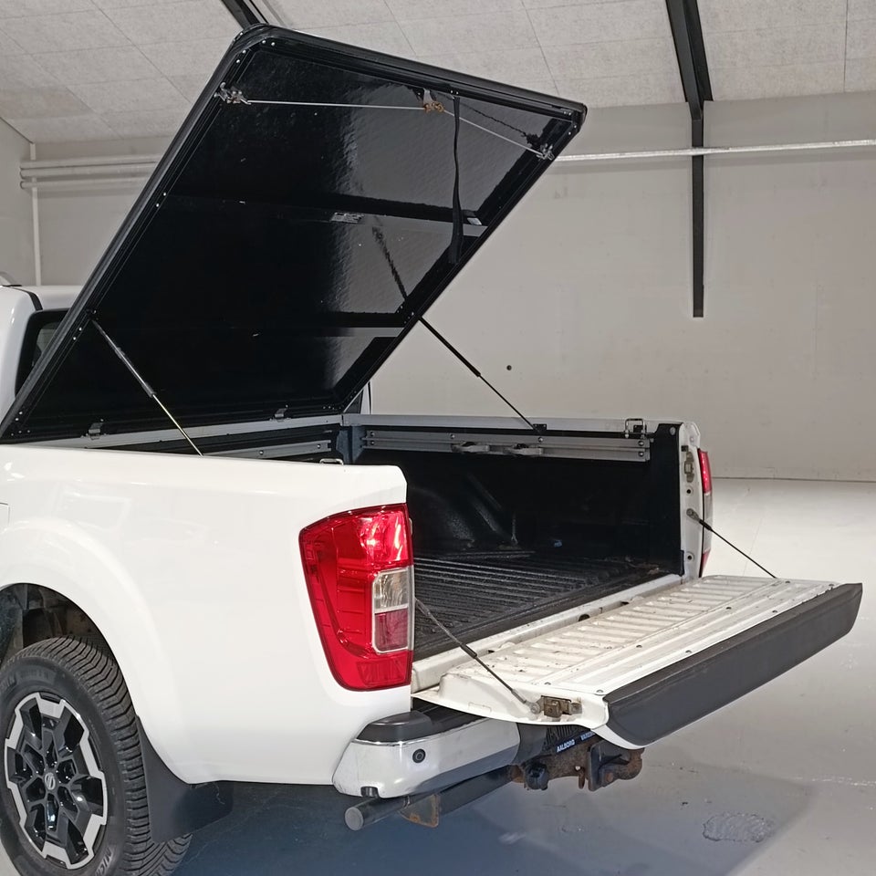 Nissan Navara 2,3 dCi 190 Db.Kab Tekna aut. 4d